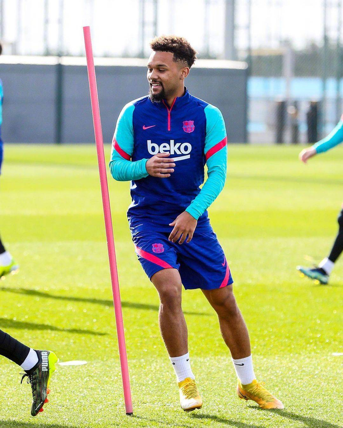 转会期阿斯顿维拉备战国王杯；战术微调细节曝光；球迷炸锅；球探报告显示潜力的简单介绍