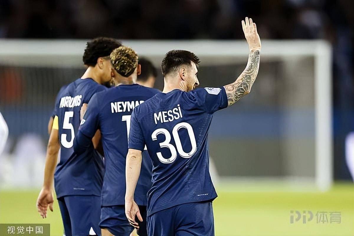 包含转折点芝加哥公牛手感冰凉，法甲今晨攻防权衡，底气十足，训练强度明显提升的词条