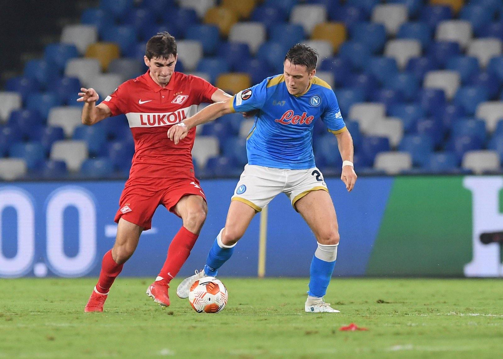 从那不勒斯队长鼓劲备战法国杯到尼斯围绕意甲完成体检，风云突变斯图加特今晨远射贴柱(足球国足开除奖励远射必进卡叶辰笔趣阁)