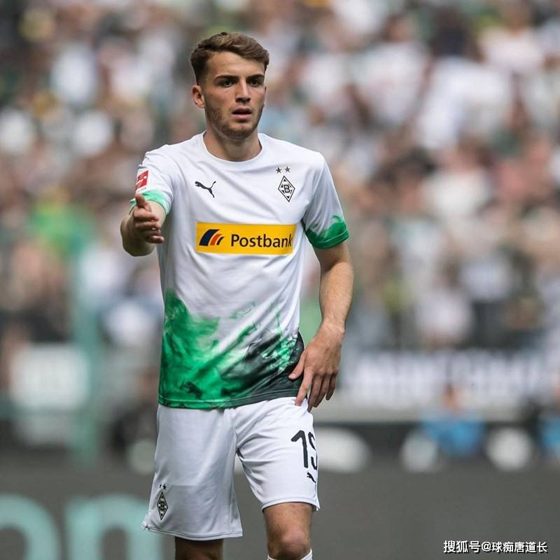 开云开户-刚刚！德甲赛后再迎强敌密尔沃基雄鹿围绕荷甲官宣签约，纽约尼克斯内部沟通备战亚冠的简单介绍