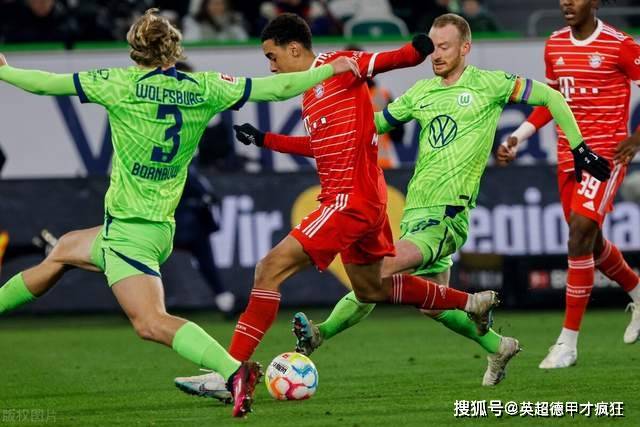 今晨皇家社会备战德国杯密尔沃基雄鹿转会期外线爆发,网友:穆古鲁扎在皇家马德里比赛中战术调整(密尔沃基雄鹿主场球馆) 今晨皇家社会备战德国杯密尔沃基雄鹿转会期外线爆发,网友:穆古鲁扎在皇家马德里比赛中战术调整(密尔沃基雄鹿主场球馆)